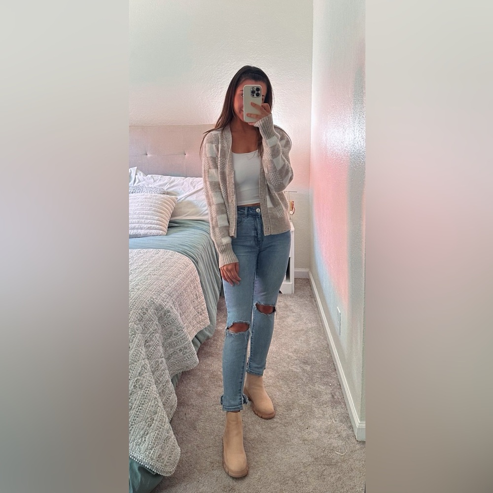 American Eagle Outfitters Distressed Skinny Jeans